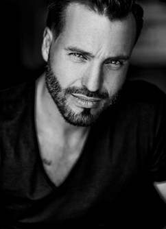 320-28fdbfc1456645f48223bc876baf13d9-1