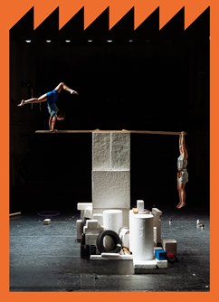 Hey, Earth! – Cirk La Putyka