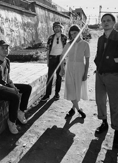 Manon meurt | Ida the Young